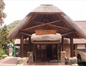 Lodge Entrance: Thatched entrance to the main lodge building at Didima Camp